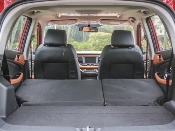 原创2018款江铃E400试驾 一切都以实用为主