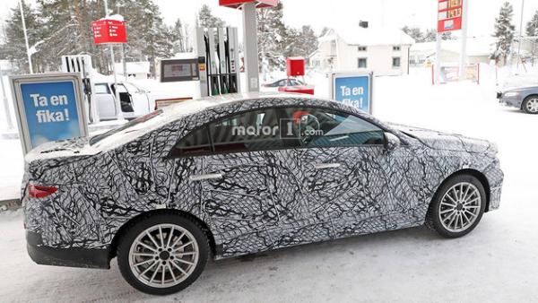 奔驰新一代CLA路试谍照 基MFA2平台打造