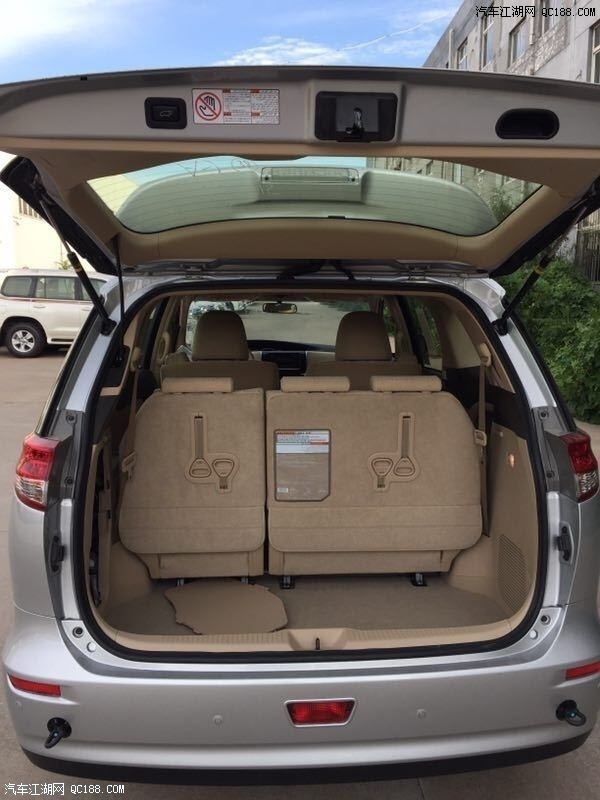 2018款丰田普瑞维亚大霸王MPV中东版解析