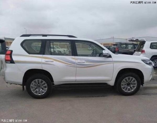 天津港口2018款丰田霸道2700油耗评测