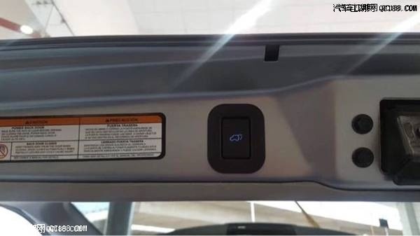 2018款丰田塞纳八速自动296匹马力版实拍