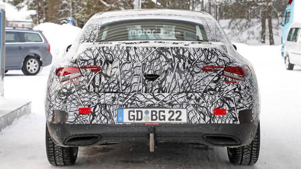 奔驰新一代CLA路试谍照 基MFA2平台打造