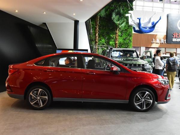 北汽新能源EU5车展静评 超长续航能力