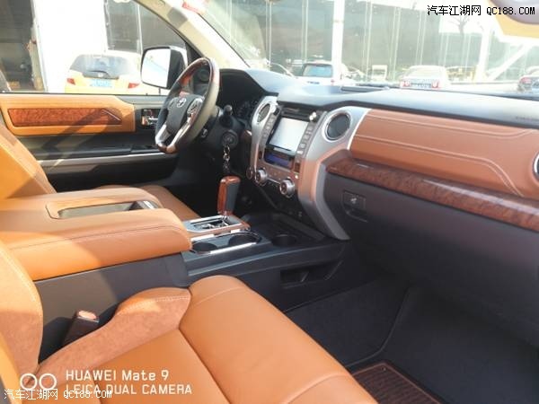 18款丰田坦途配置油耗价格现车配置体验