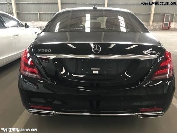 平行进口车18款奔驰迈巴赫S560到店实拍