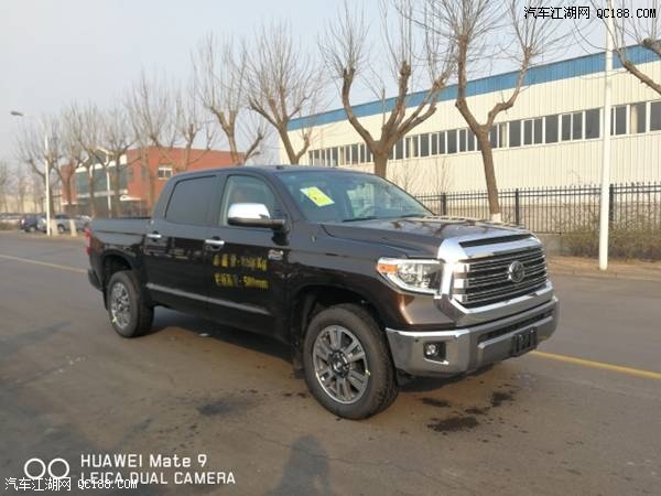 18款丰田坦途配置油耗价格现车配置体验