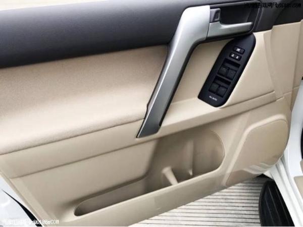 天津港口2018款丰田霸道2700油耗评测