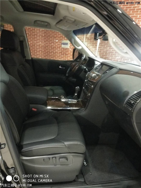 进口车2017款英菲尼迪QX805.6配置解读