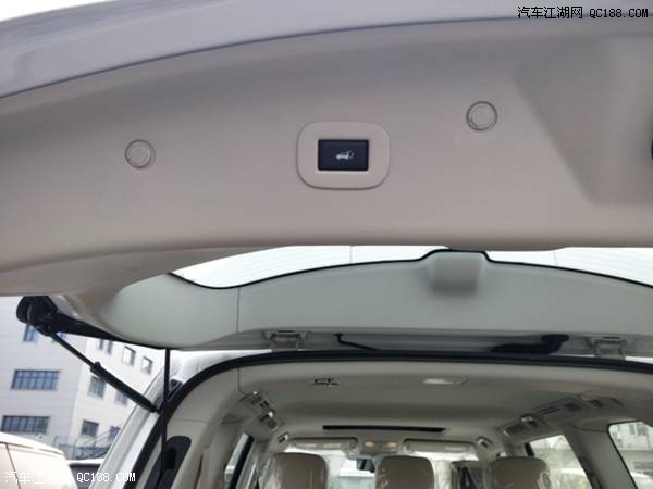 18款途乐Y62 4.0 SE18轮六气囊性能体验