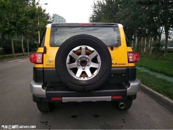 2018款丰田FJ酷路泽4.0自动双油箱版评测