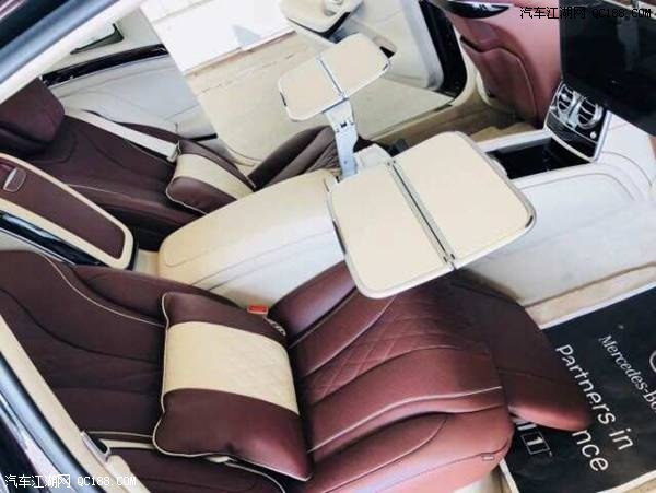 18款迈巴赫S560黑/酒红棕行政四座实解