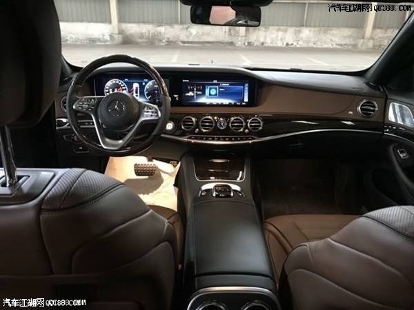 平行进口车18款奔驰迈巴赫S560到店实拍
