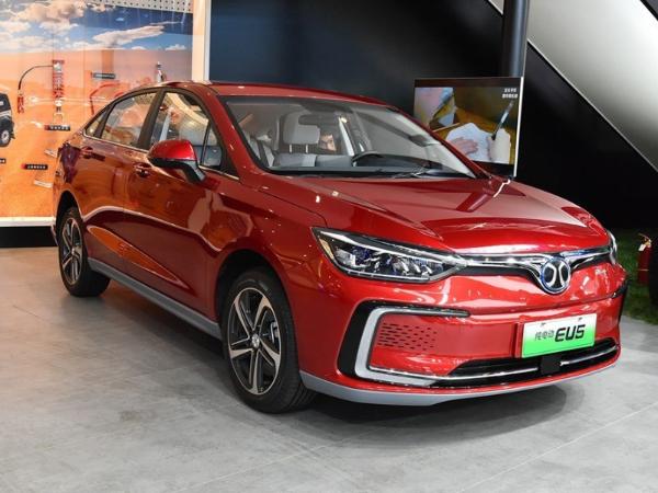 北汽新能源EU5车展静评 超长续航能力