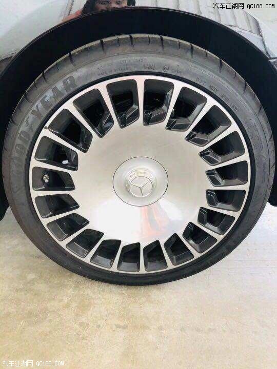 18款迈巴赫S560黑/酒红棕行政四座实解