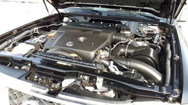 17款日产途乐4.8L长轴7座现车到店图解