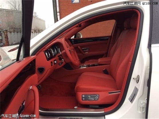 18款宾利飞驰V8白红四座店内现车实拍
