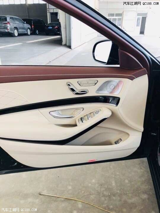 18款迈巴赫S560黑/酒红棕行政四座实解