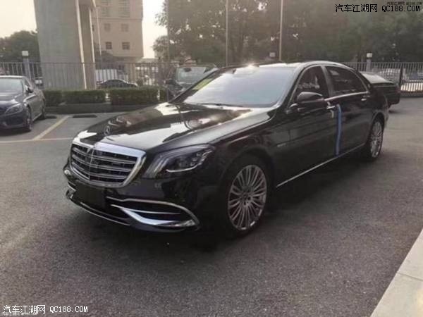 18款奔驰S560 4.0T V8发动机性能评测
