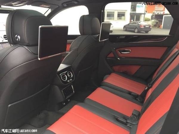 平行进口车18款宾利添越4.0TT到店实拍