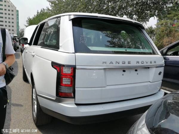 17款美规路虎揽胜3.0行政版白色现车价格