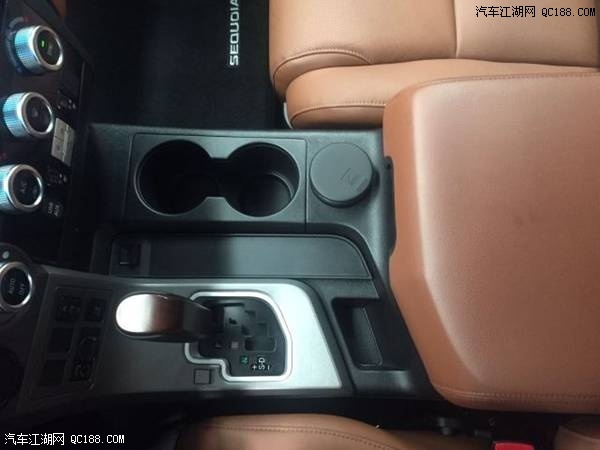 2018款全新丰田红杉5700白金版性能体验