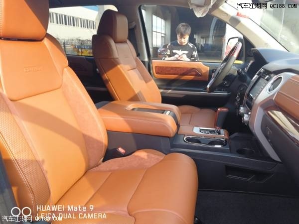 18款丰田坦途配置油耗价格现车配置体验