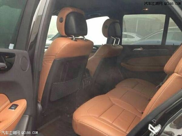 2018款奔驰GLE400中东版港口现车实拍