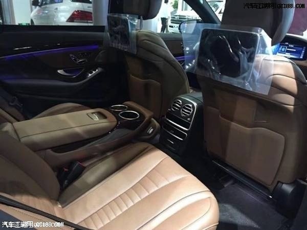 平行进口车18款奔驰迈巴赫S560到店实拍