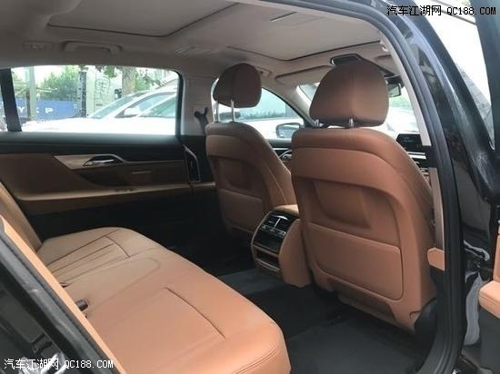 2018款宝马730li五座汽油后驱中东版体验