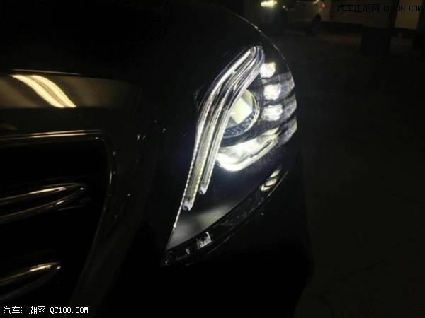 平行进口车18款奔驰迈巴赫S560到店实拍