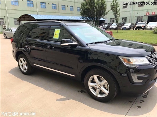 标配四驱系统 17款加版福特探险者实拍