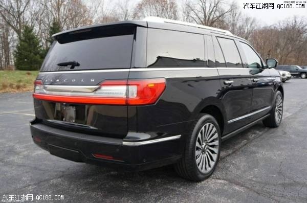 2018款林肯领航员总统版5.7米长轴实测