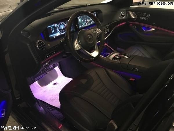 平行进口车18款奔驰迈巴赫S560到店实拍