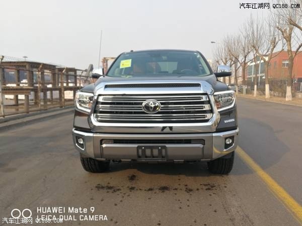 18款丰田坦途配置油耗价格现车配置体验