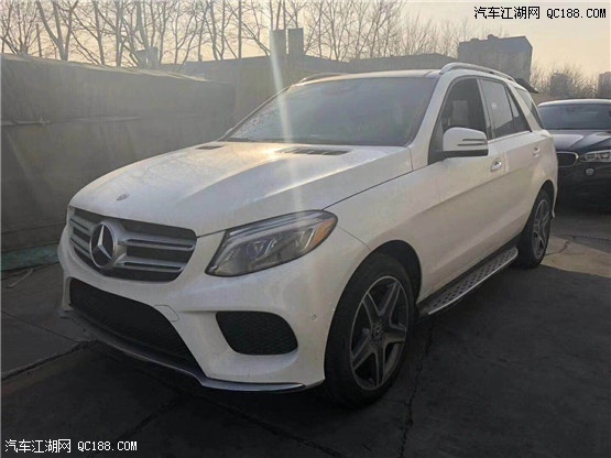 2018款奔驰GLE400白外黑内加拿大版价格