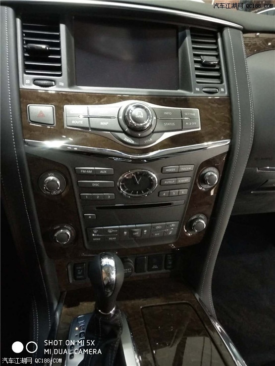 进口车2017款英菲尼迪QX805.6配置解读