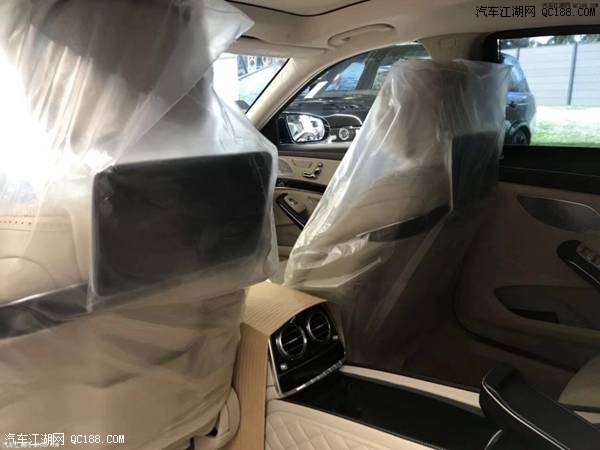 全新19款奔驰S560四驱版迈巴赫价格解读