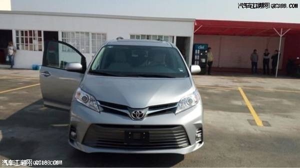 2018款丰田塞纳八速自动296匹马力版实拍