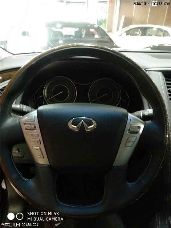 进口车2017款英菲尼迪QX805.6配置解读