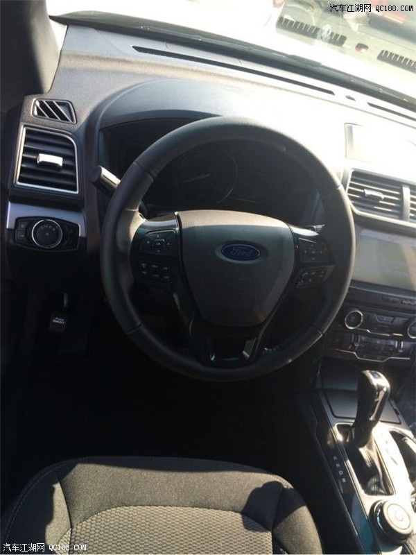 18款福特中规探险者2.3T汽油版配置解读