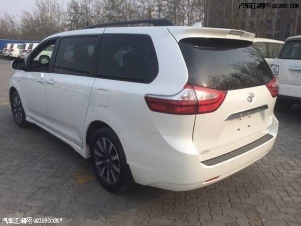 2018款丰田塞纳八速自动296匹马力版实拍