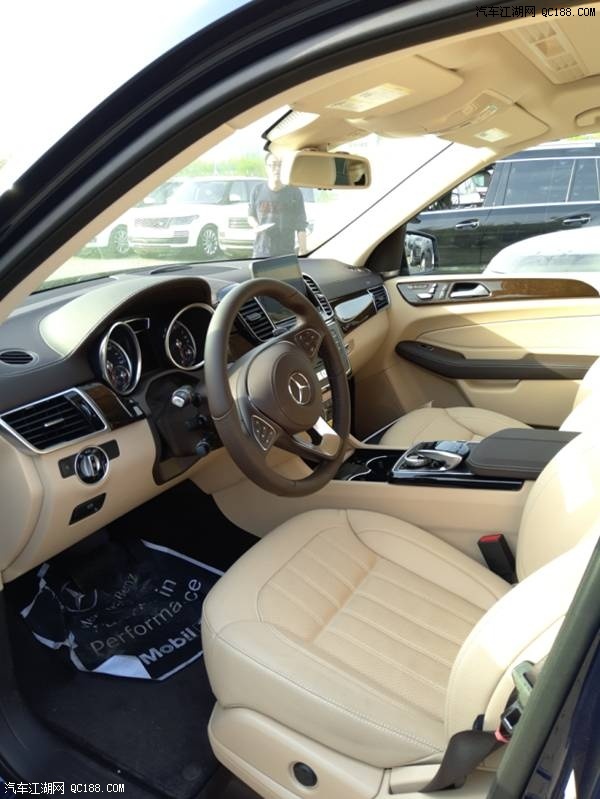 2018款加版奔驰GLS450强劲动力性能体验