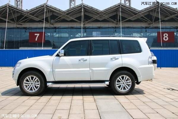 2018款三菱帕杰罗V97 Pajero中东版评测