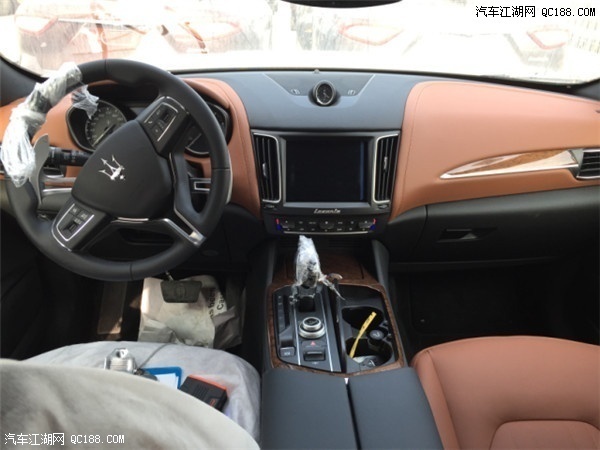 18款玛莎拉蒂莱万特3.0L V6八速现车评测