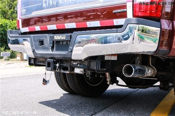 福特F350国王牧场版双轮皮卡车到店图解