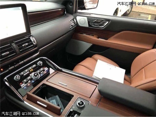 奢华媲美私人飞机 18款林肯领航员报价