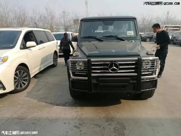 18款奔驰G500七挡4.0L V8军绿色现车实拍