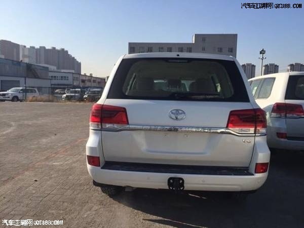 18款中东酷路泽4.0价格现车配置解析评测