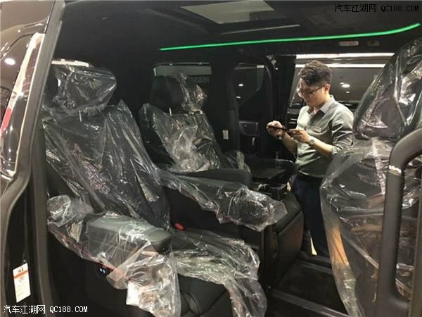 明星挚爱保姆车 19款埃尔法中东版报价