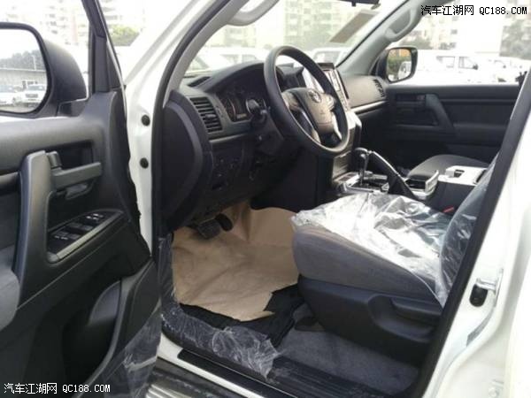 18款中东酷路泽4.0价格现车配置解析评测